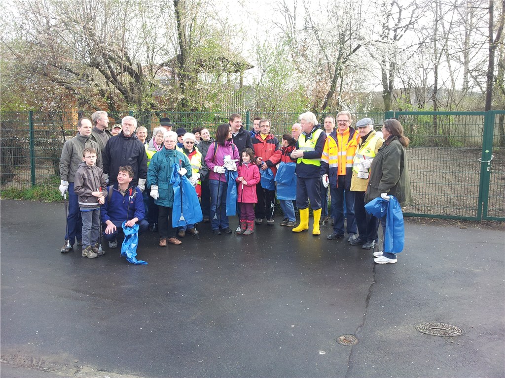 Aufräumaktion Emscher (März 2014)